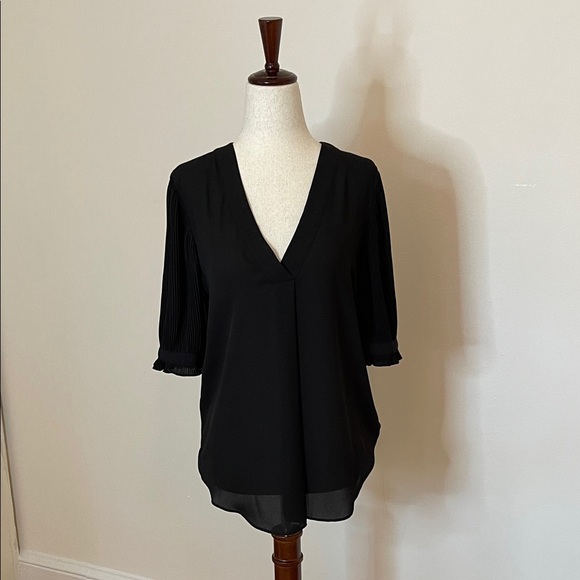 Lauren Ralph Lauren Black Sheer Puff Sleeve Top Size M V-Neck Flowy Elegant - Picture 2 of 7